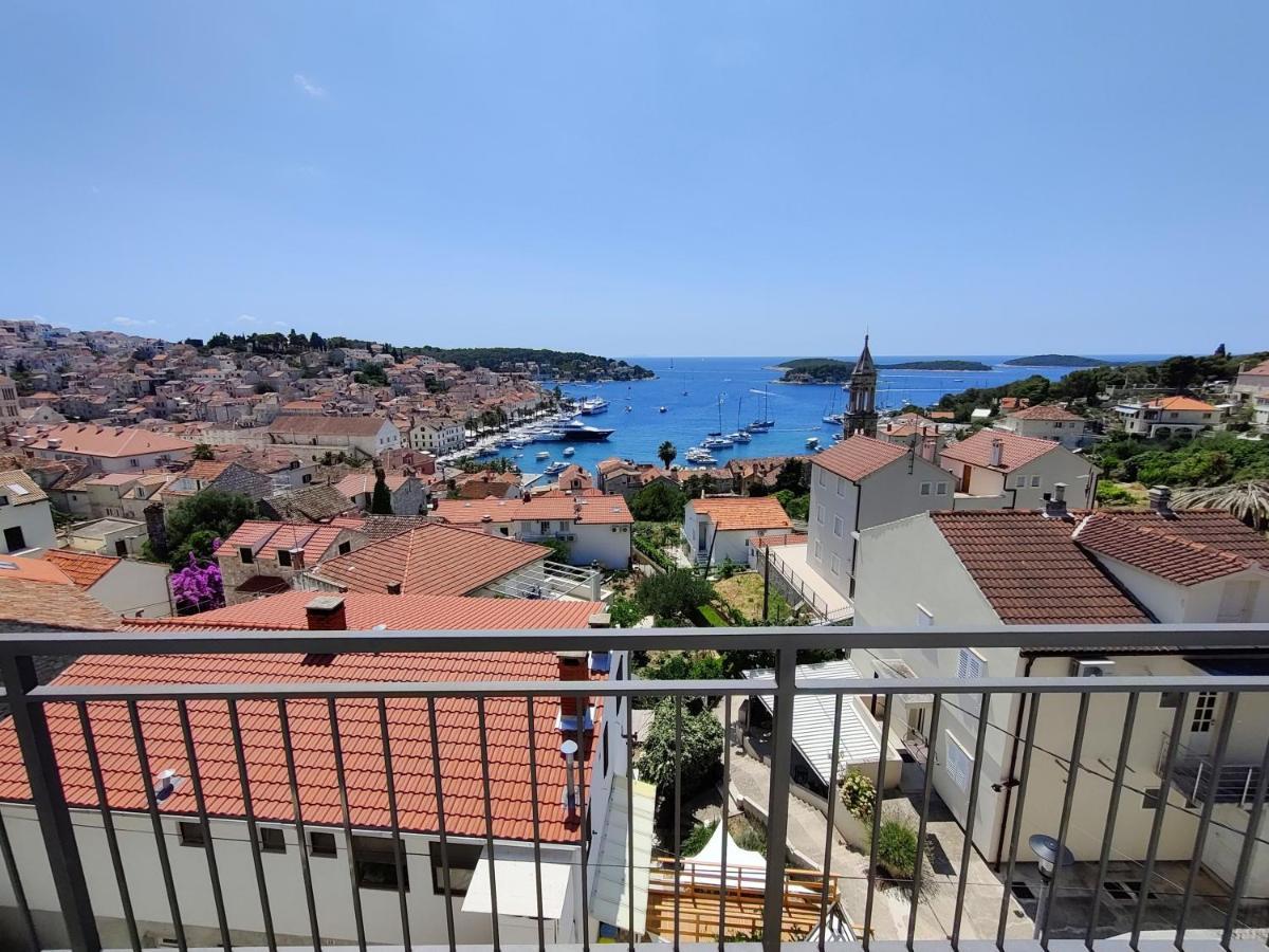 Brand New Apt W Balcony & Perfect Seaview At Center Hvar Town Kültér fotó