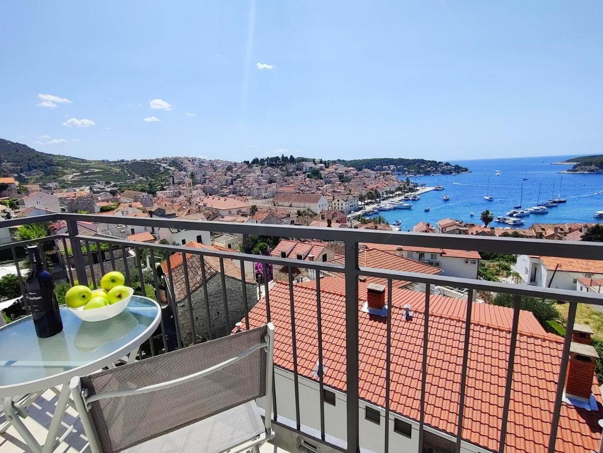 Brand New Apt W Balcony & Perfect Seaview At Center Hvar Town Kültér fotó