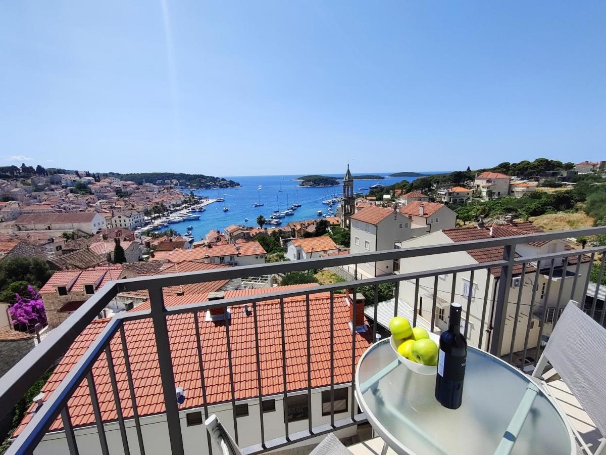 Brand New Apt W Balcony & Perfect Seaview At Center Hvar Town Kültér fotó