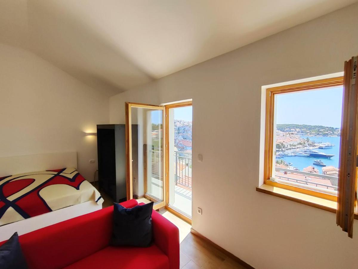 Brand New Apt W Balcony & Perfect Seaview At Center Hvar Town Kültér fotó