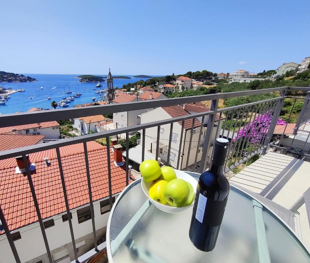 Brand New Apt W Balcony & Perfect Seaview At Center Hvar Town Kültér fotó