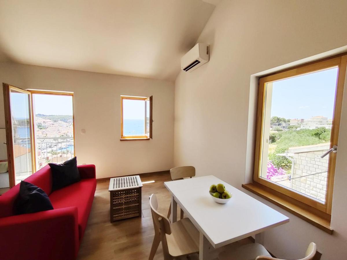Brand New Apt W Balcony & Perfect Seaview At Center Hvar Town Kültér fotó