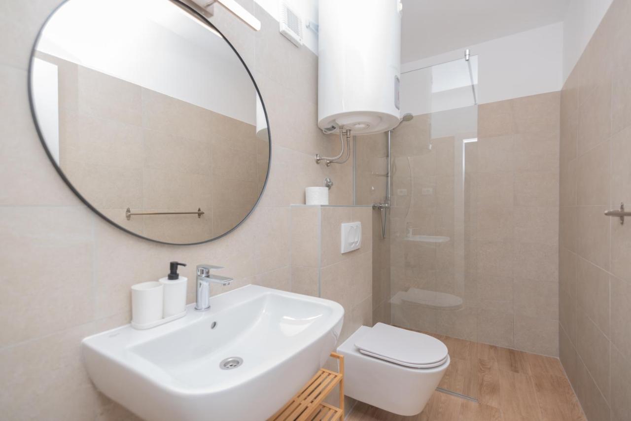 Brand New Apt W Balcony & Perfect Seaview At Center Hvar Town Kültér fotó