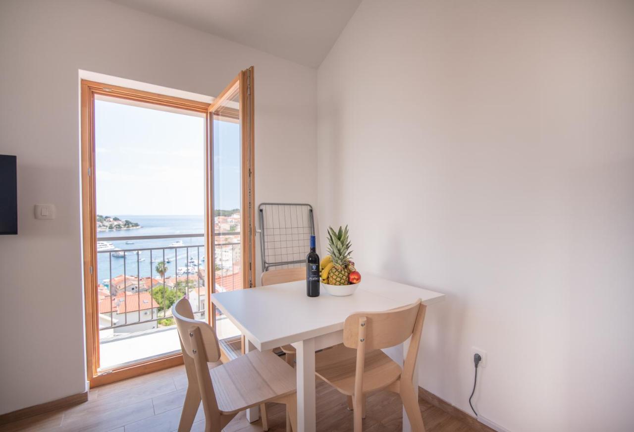 Brand New Apt W Balcony & Perfect Seaview At Center Hvar Town Kültér fotó
