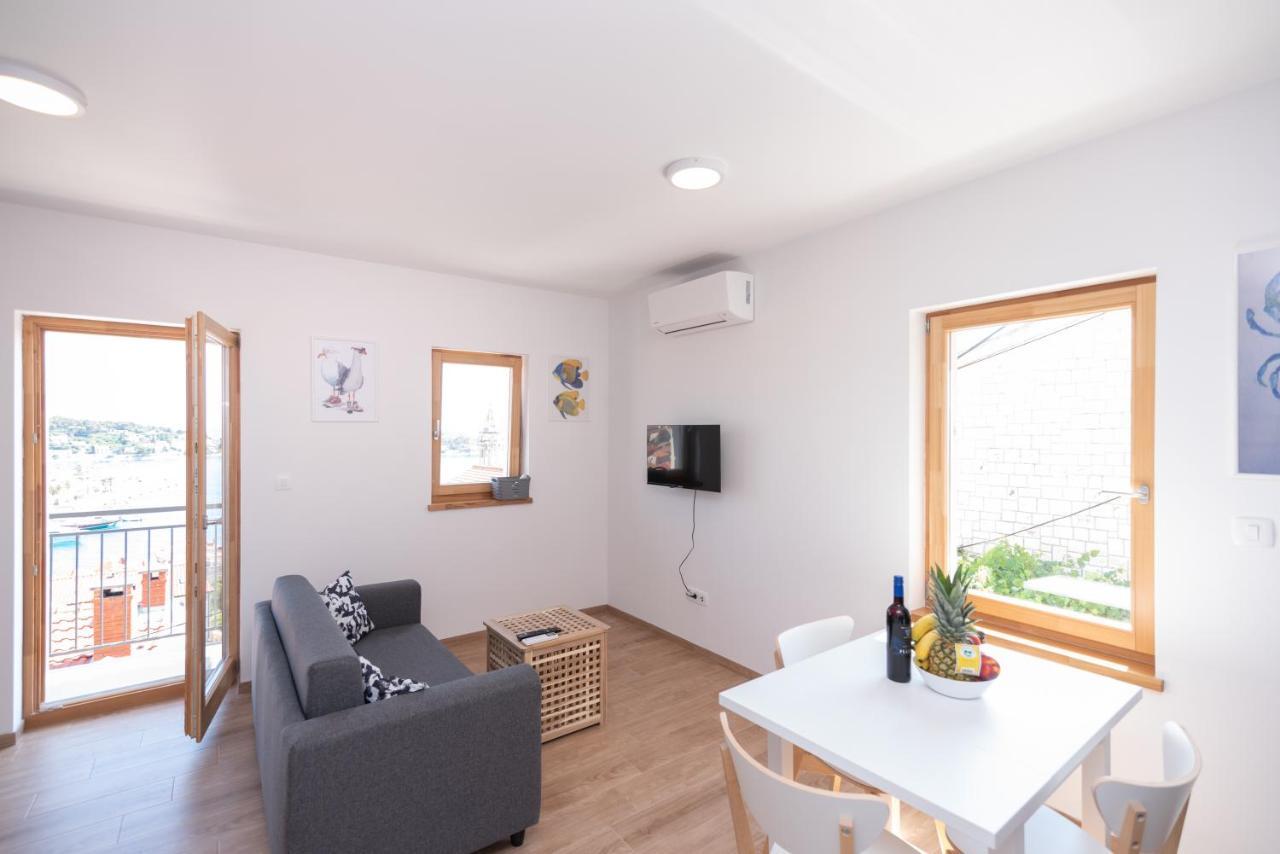 Brand New Apt W Balcony & Perfect Seaview At Center Hvar Town Kültér fotó