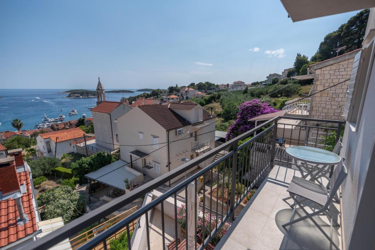 Brand New Apt W Balcony & Perfect Seaview At Center Hvar Town Kültér fotó