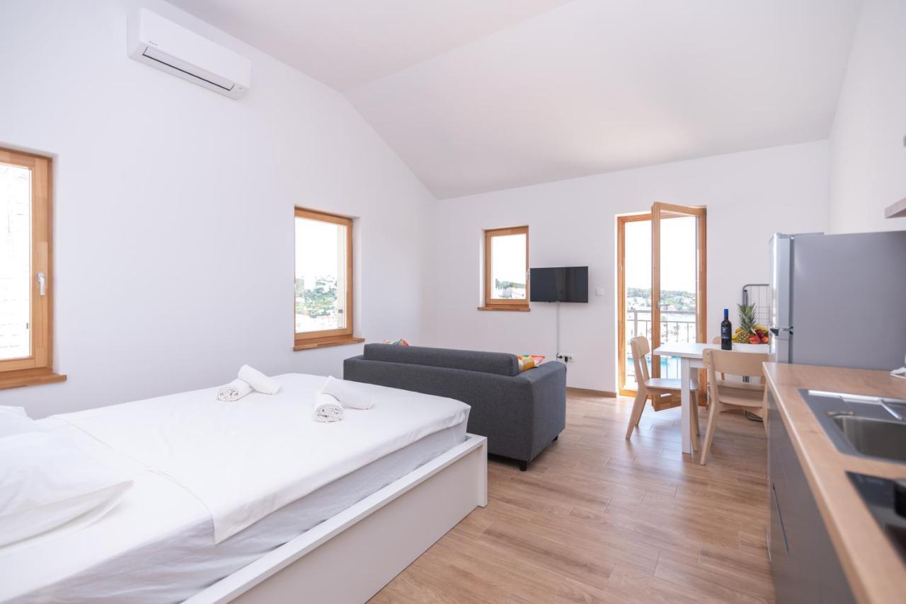 Brand New Apt W Balcony & Perfect Seaview At Center Hvar Town Kültér fotó