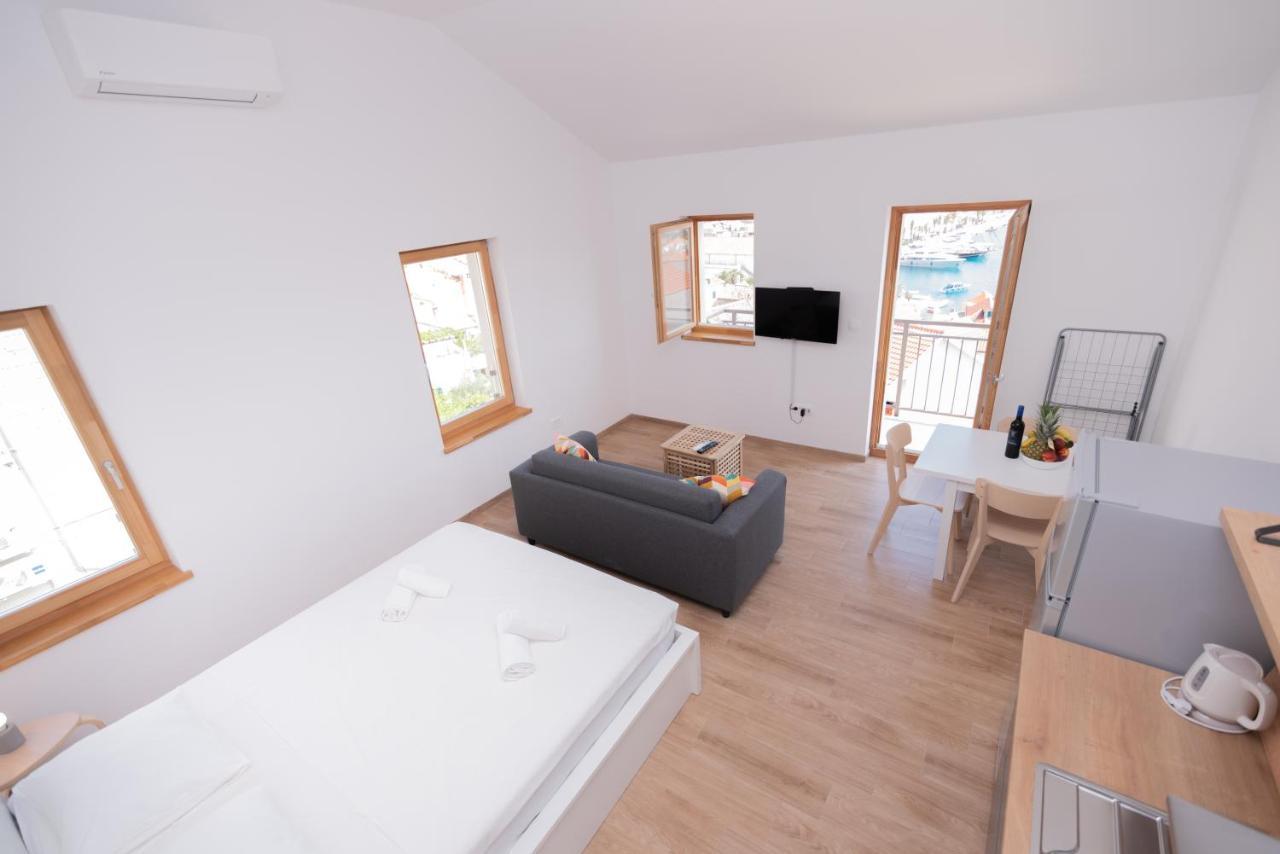 Brand New Apt W Balcony & Perfect Seaview At Center Hvar Town Kültér fotó