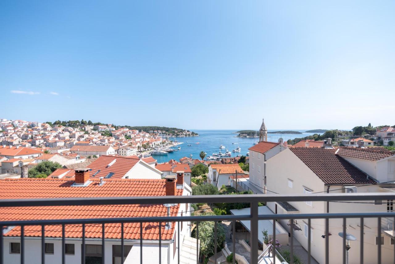 Brand New Apt W Balcony & Perfect Seaview At Center Hvar Town Kültér fotó